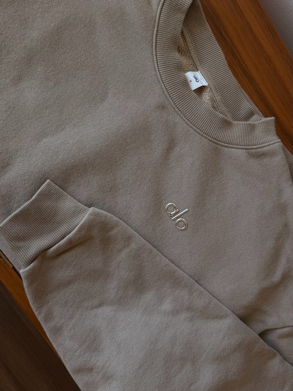 ALO Accolade Crew Neck Pullover - Gravel (Medium)